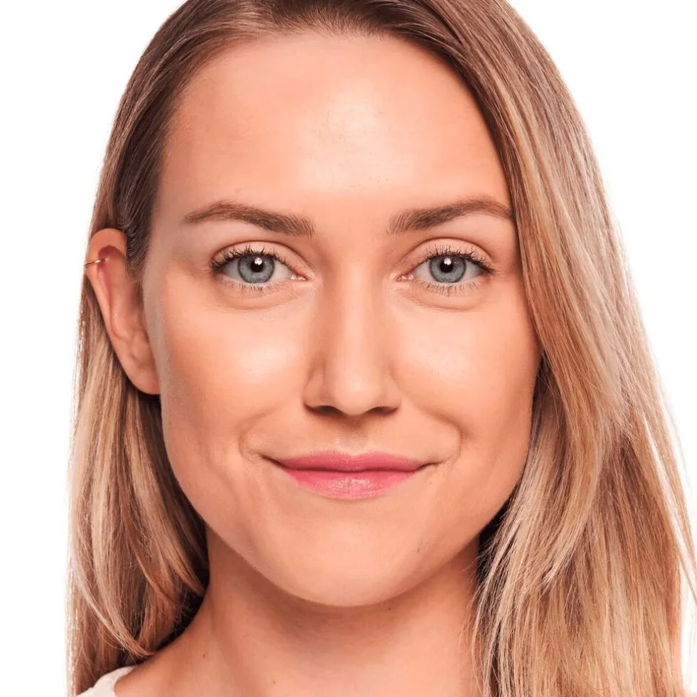 catrice-invisible-cover-045n-f-zAwfmuNJ-5.webp Clearance Catrice Invisible Cover 045N Foundation