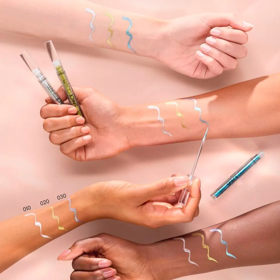catrice-space-glam-020-galacti-IyeZGgwc-3.webp Hot Catrice Space Glam 020 Galactic Glitter Liquid Effect Eyeliner
