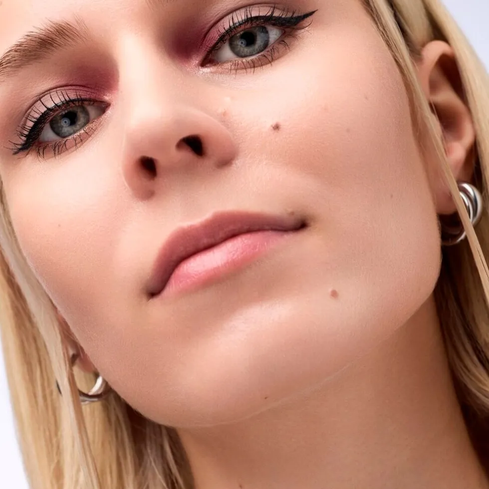 catrice-tiny-treasures-020-wil-RLyYNFiM-5.webp Discount Catrice Tiny Treasures 020 Wild Berry Eyeshadow Palette