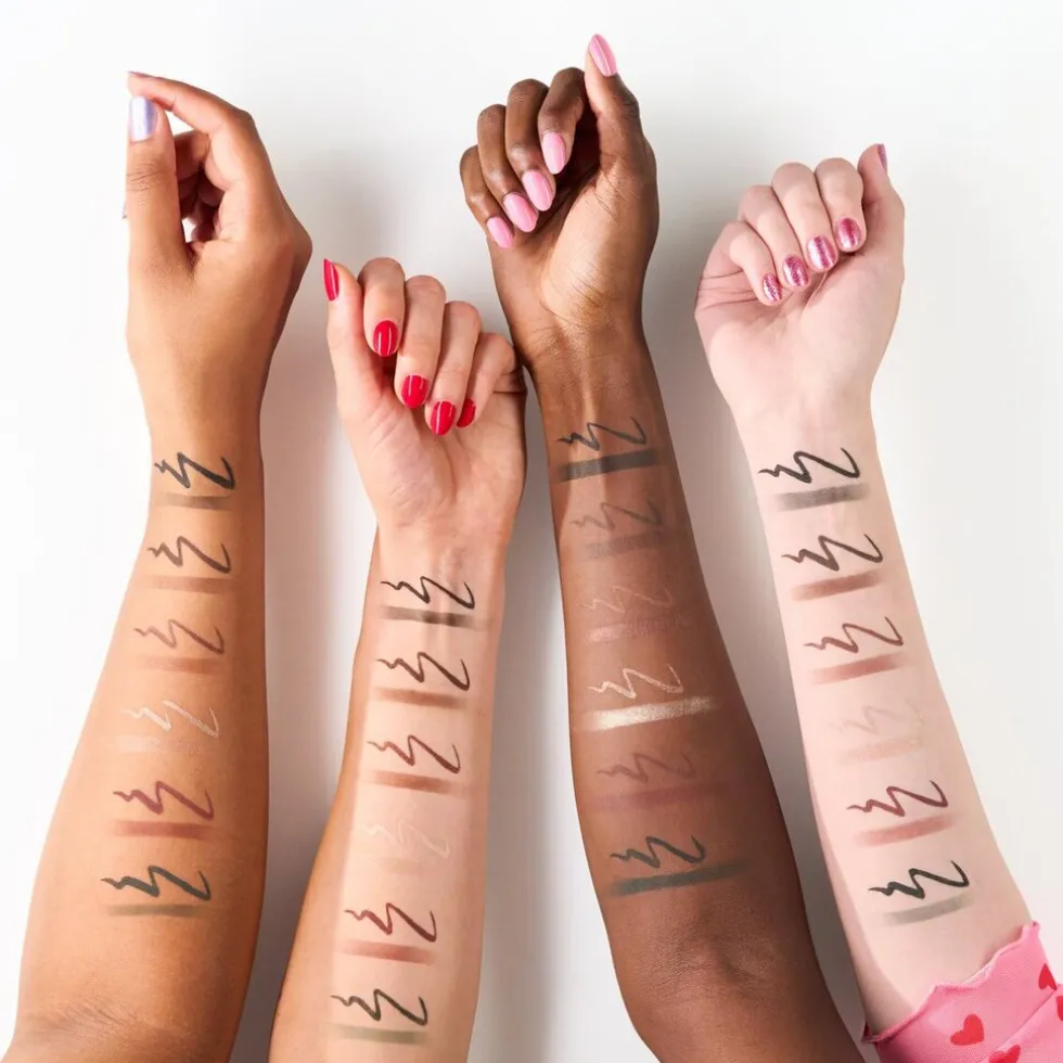 essence-satin-blend-04-sunlit-WgsOUmVo-4.webp Fashion Essence Satin Blend 04 Sunlit Shimmer Gel Eyeliner