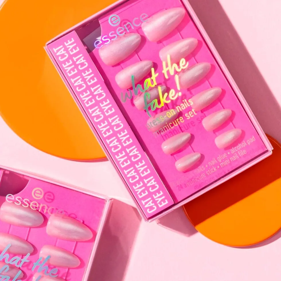 essence-what-the-fake-02-cat-e-WSSuFPRQ-0.webp New Essence What The Fake! 02 Cat Eye Press-On Nails Manicure