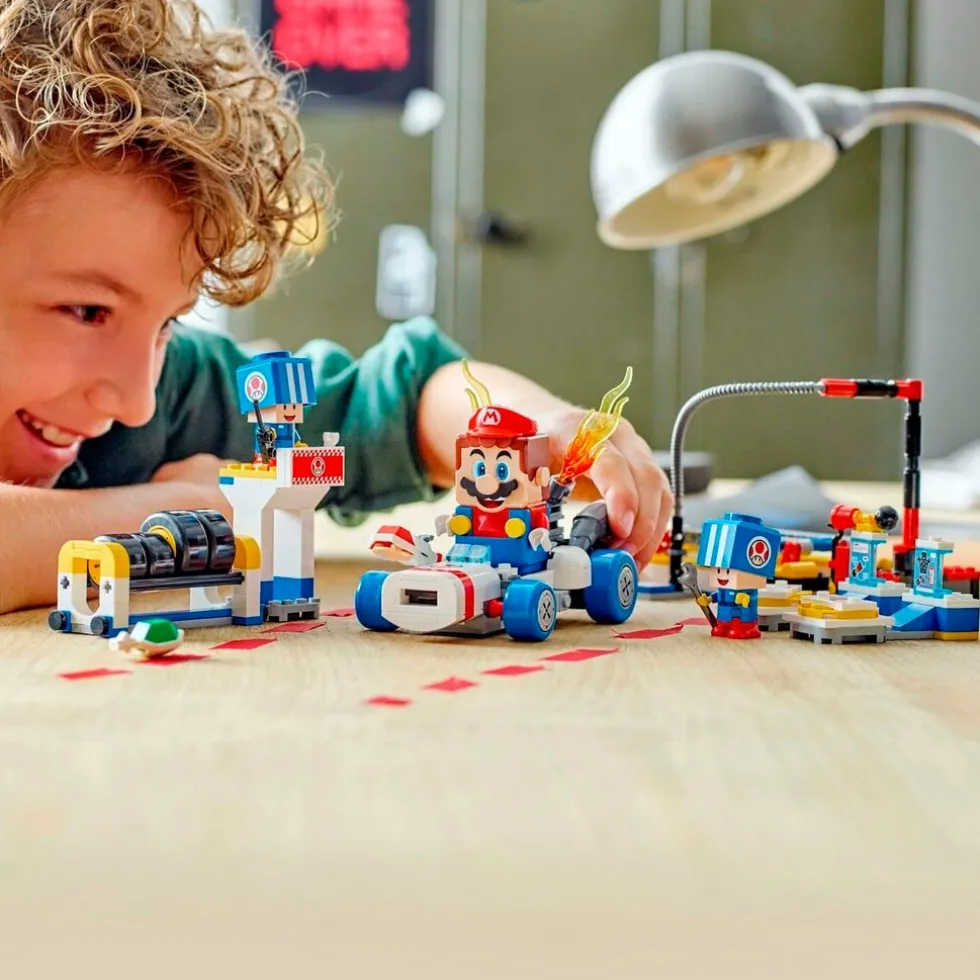 lego-super-mario-72035-mario-k-RXGzvnFo-1.webp New LEGO Super Mario 72035 Mario Kart – Toads Garage