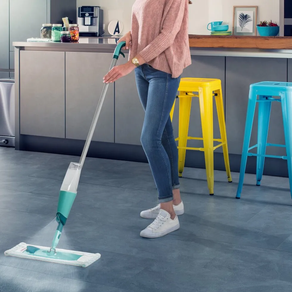 leifheit-comfort-easy-spray-xl-zZDqFQad-2.webp Hot Leifheit Comfort Easy Spray XL Micro Duo Spraymop (42 Cm) Met Steel