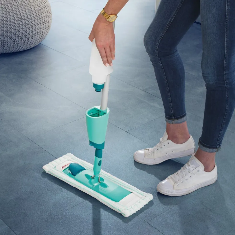 leifheit-comfort-easy-spray-xl-zZDqFQad-4.webp Hot Leifheit Comfort Easy Spray XL Micro Duo Spraymop (42 Cm) Met Steel
