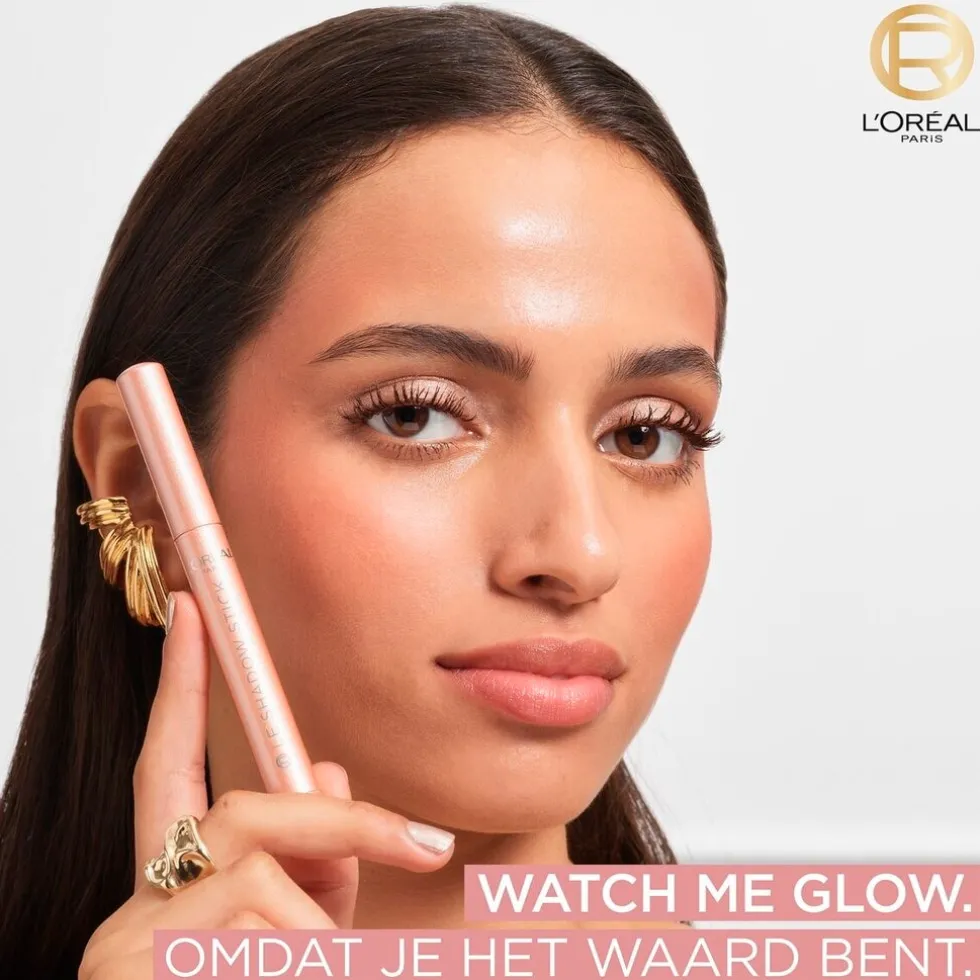 loral-paris-245-alluring-rose-yWUBaxFT-5.webp Hot L'Oreal L'Oréal Paris 245 Alluring Rose Le Shadow Stick