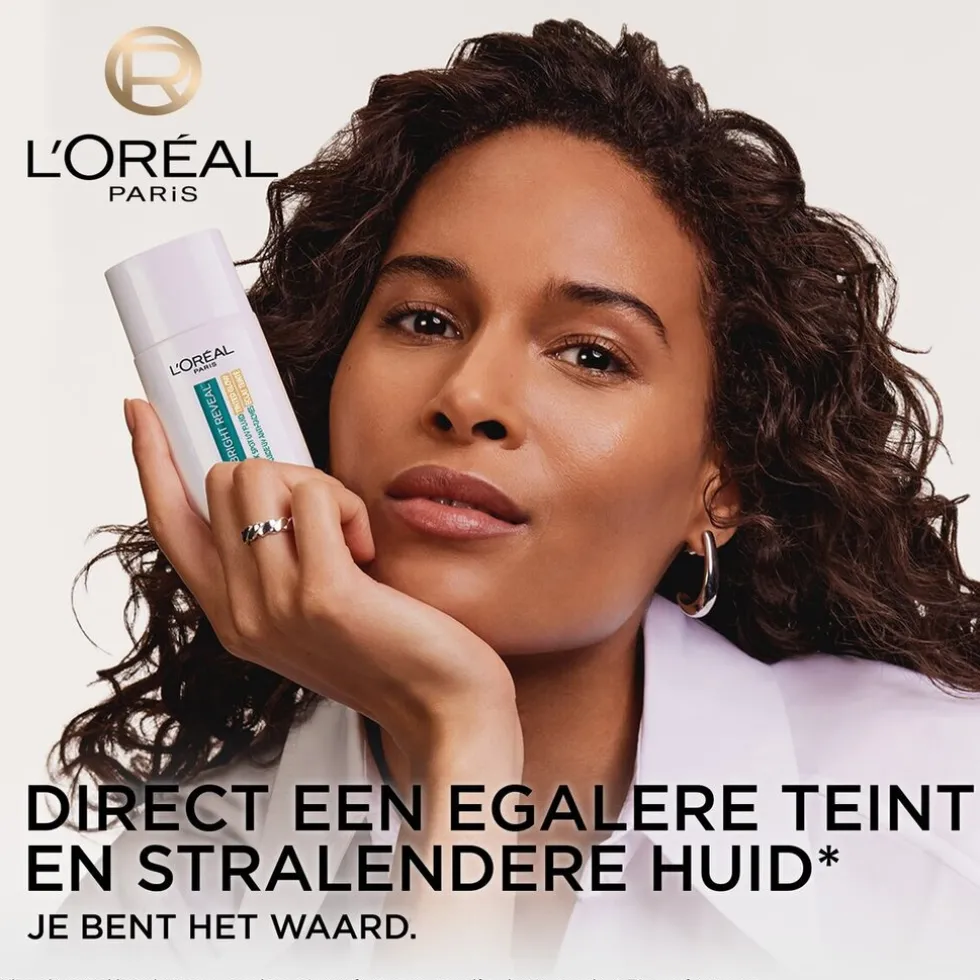 loral-paris-bright-reveal-dark-EiQJpAVK-3.webp Clearance L'Oreal Paris L'Oréal Paris Bright Reveal Dark Spot SPF50+ Tinted Glow UV Fluid