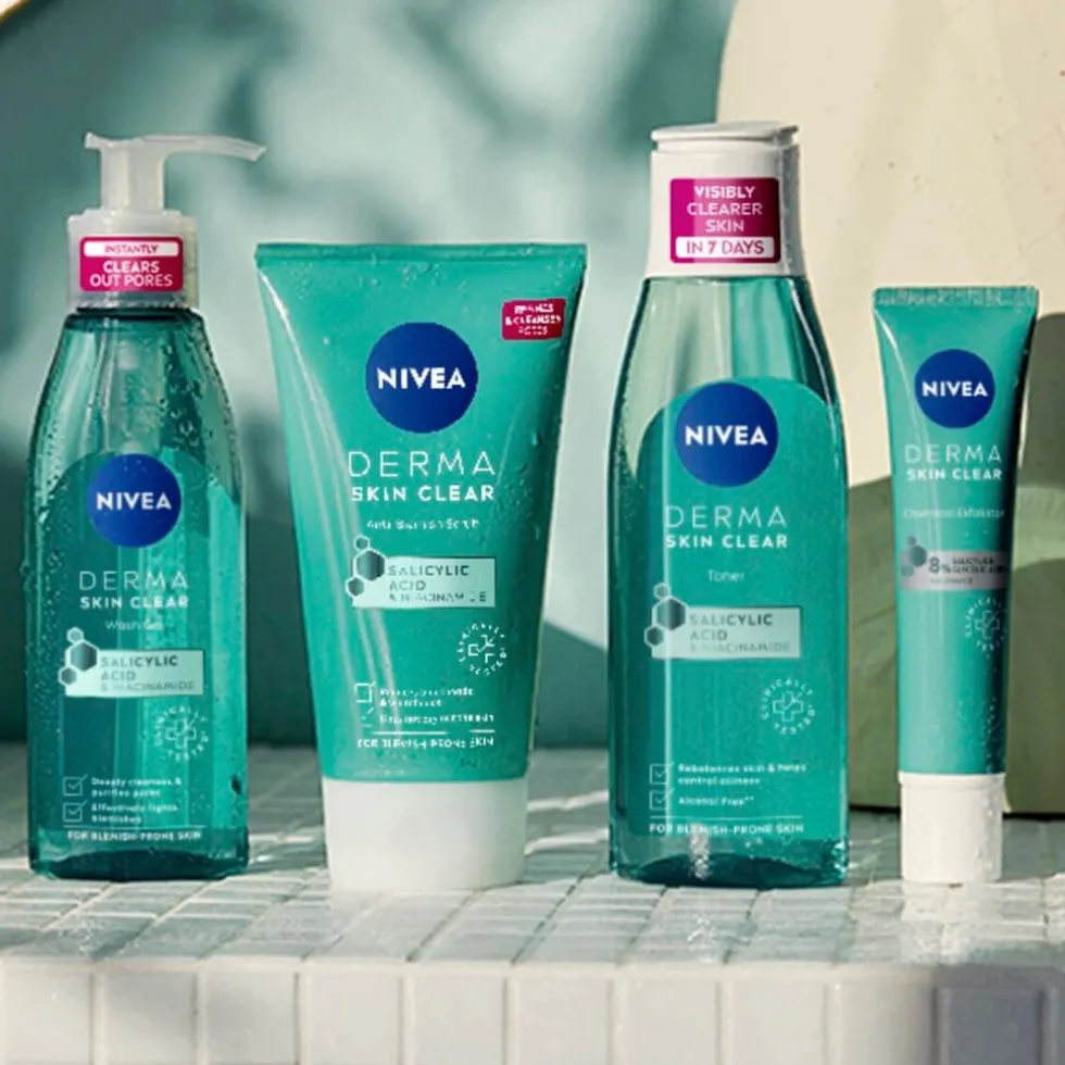 nivea-derma-skin-clear-scrub-OLLosKrz-5.webp Best Nivea Skincare NIVEA Derma Skin Clear Scrub