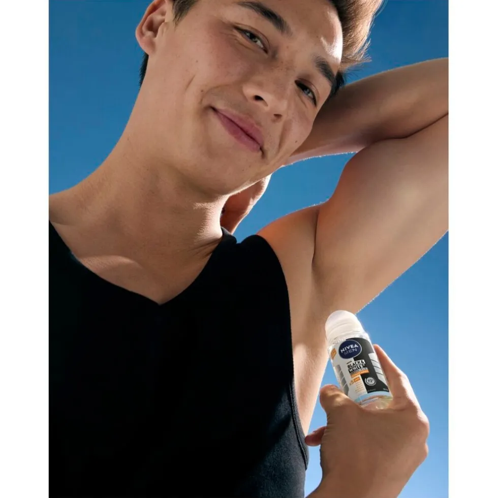 nivea-men-black-white-invisib-vZWVLtaM-1.webp Outlet Nivea Men Black & White Invisible Ultimate Impact Antitranspirant Roller