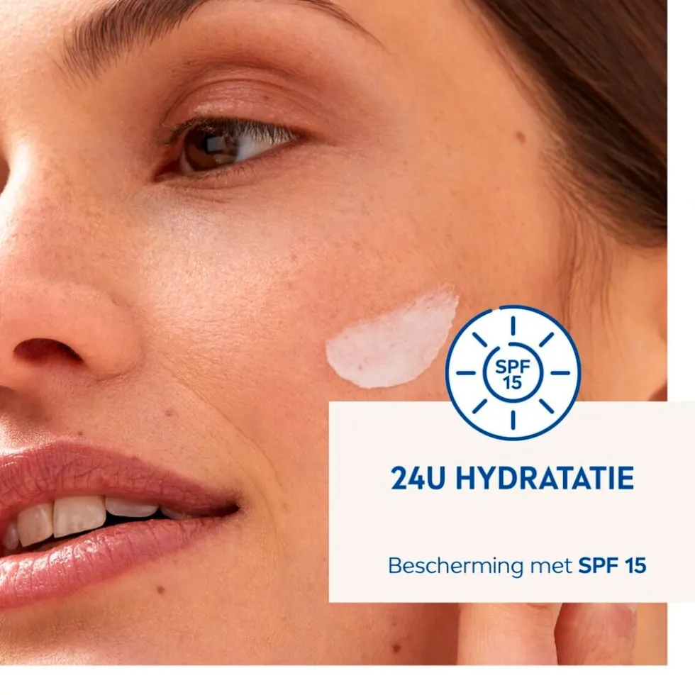 nivea-voedende-dagcrme-met-spf-enLdEaPn-2.webp Sale Nivea Skincare NIVEA Voedende Dagcrème Met SPF15
