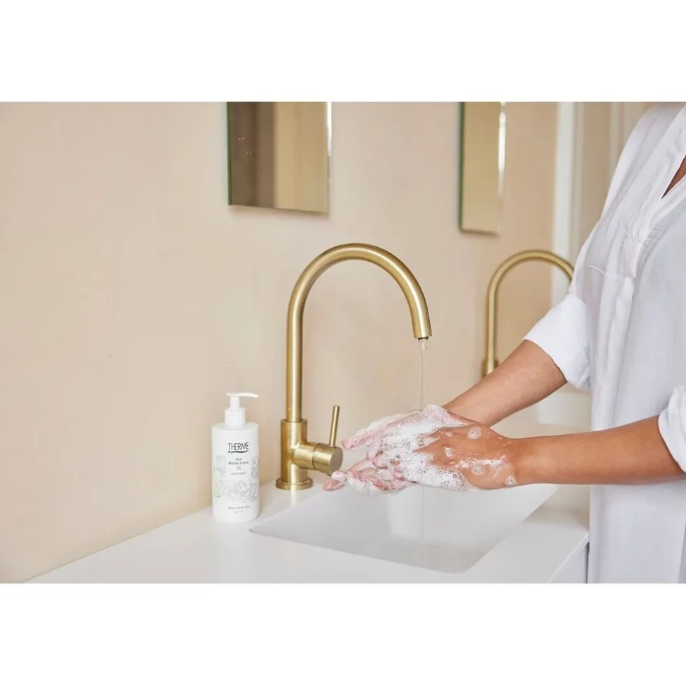therme-zen-white-lotus-hand-wa-eIjIxCuO-4.webp Hot Therme Zen White Lotus Hand Wash